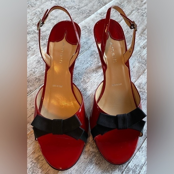 Amalfi (Italy) Red Patent Leather Black Bow Stiletto Slingback Heels 9 Narrow - Picture 2 of 9
